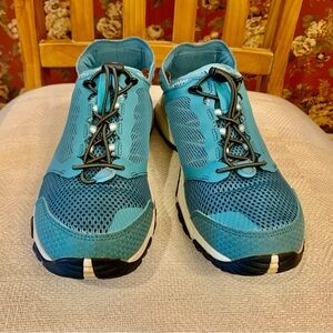 The North Face Litewave flow lace woman’s outdoor all terrain shoe open heel Sz9